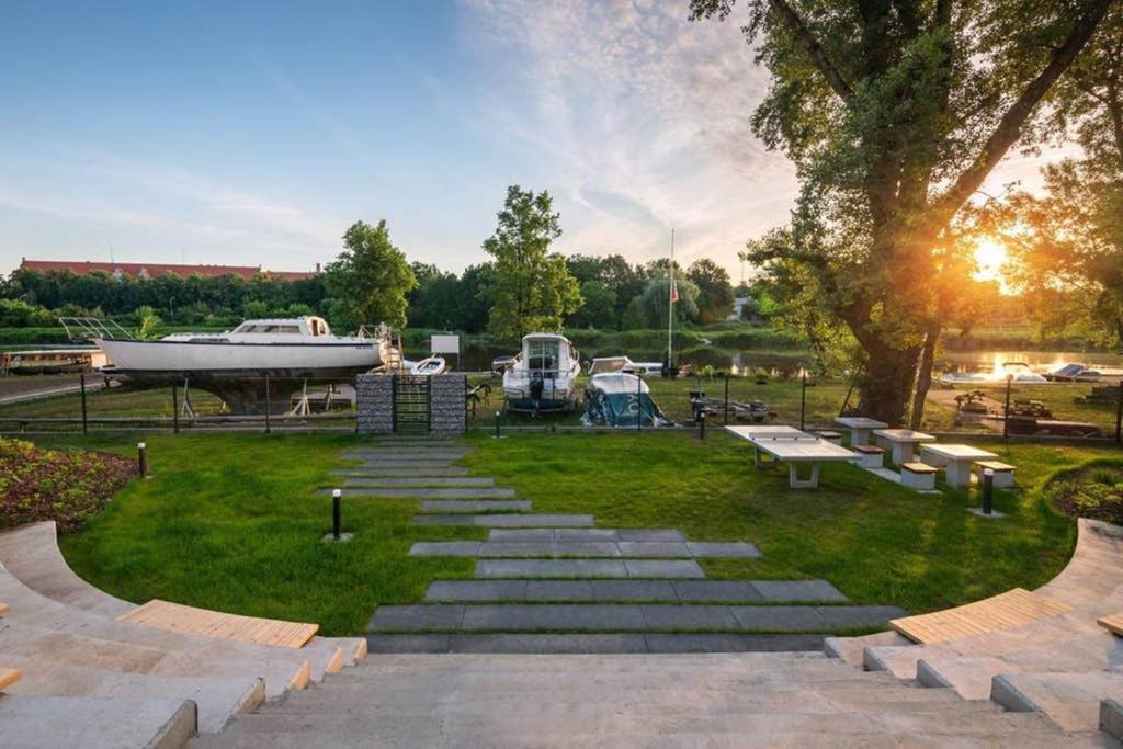Marina Apartament Wroclaw Luaran gambar